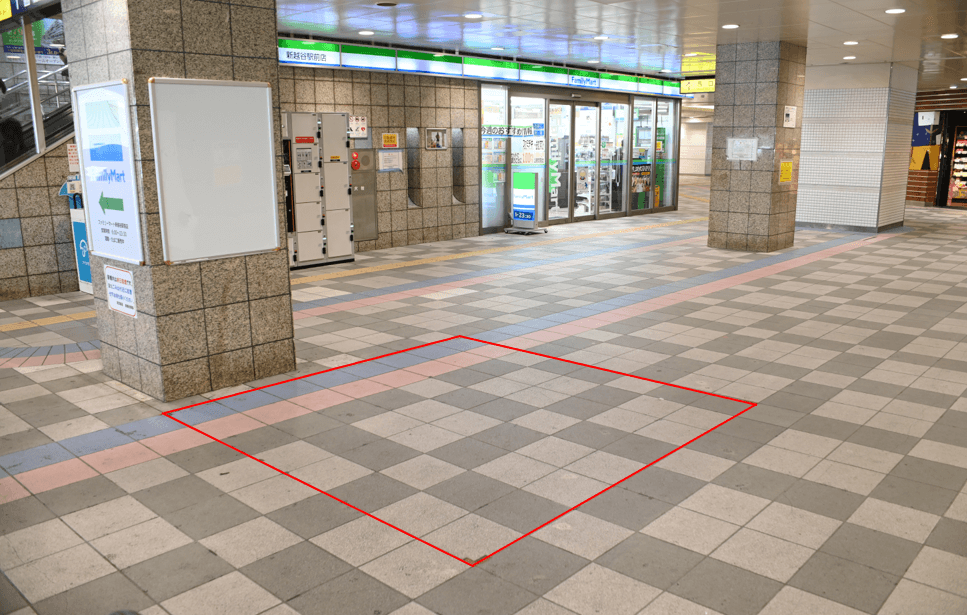 新越谷駅1階自由通路
